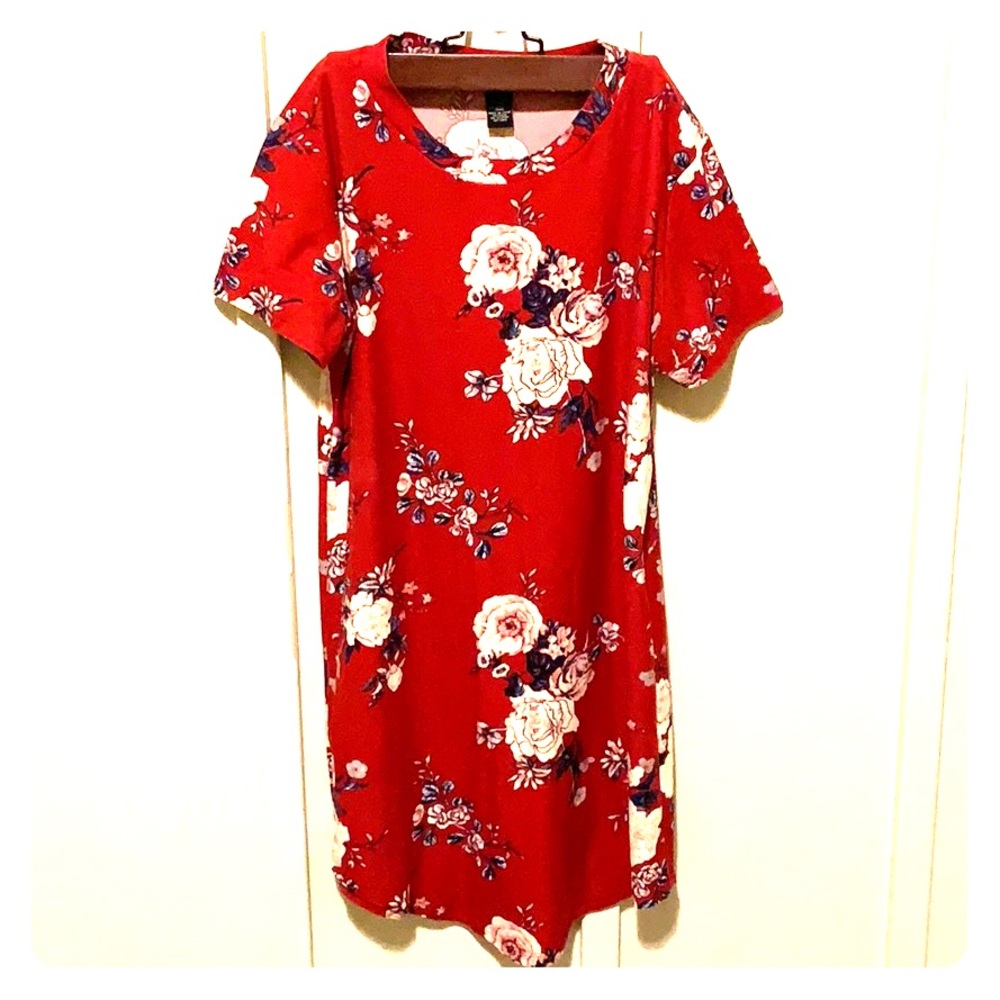 Short sleeve floral maroon dress size Large